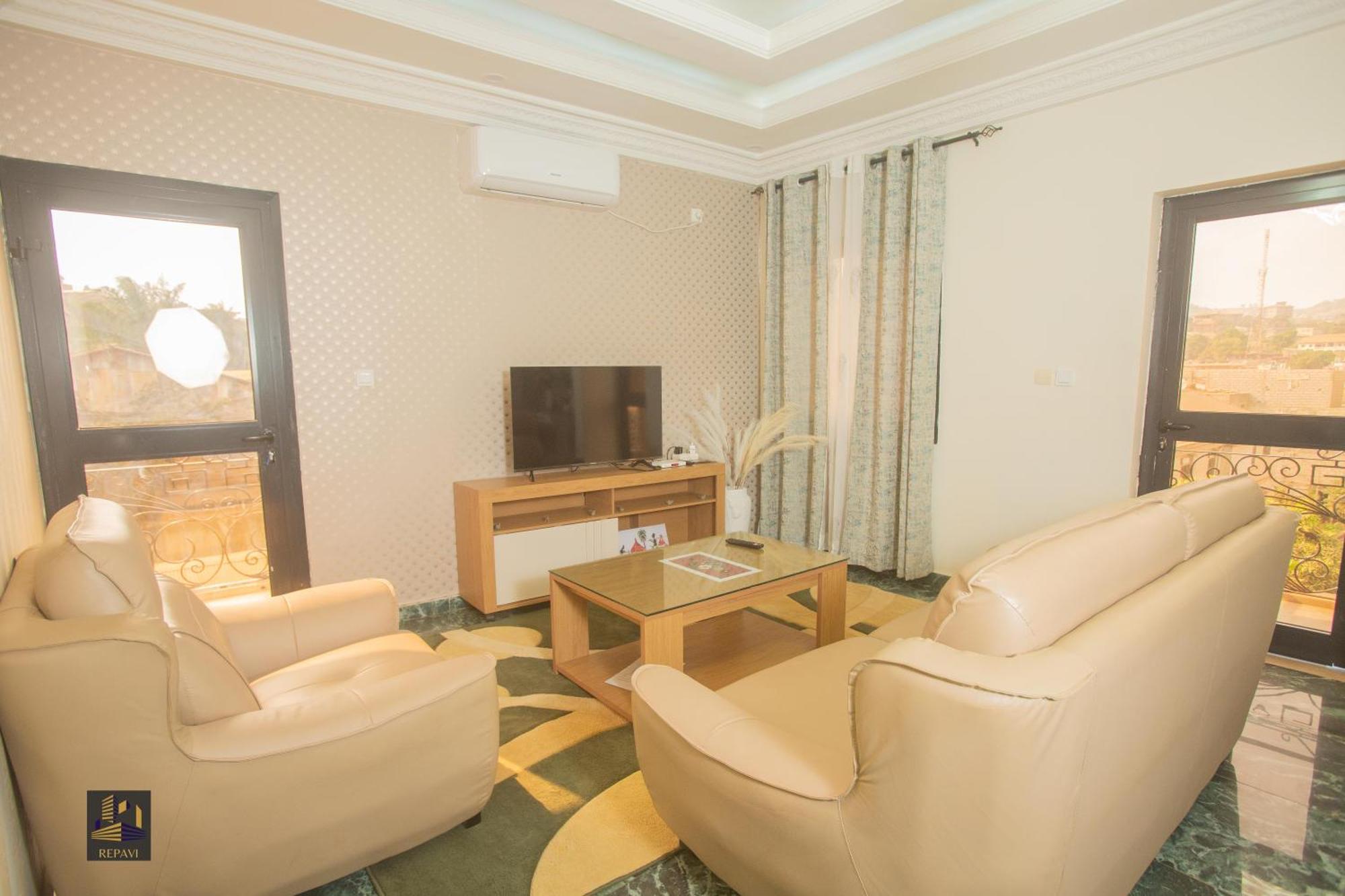 Repavi Lodge Яунде Экстерьер фото