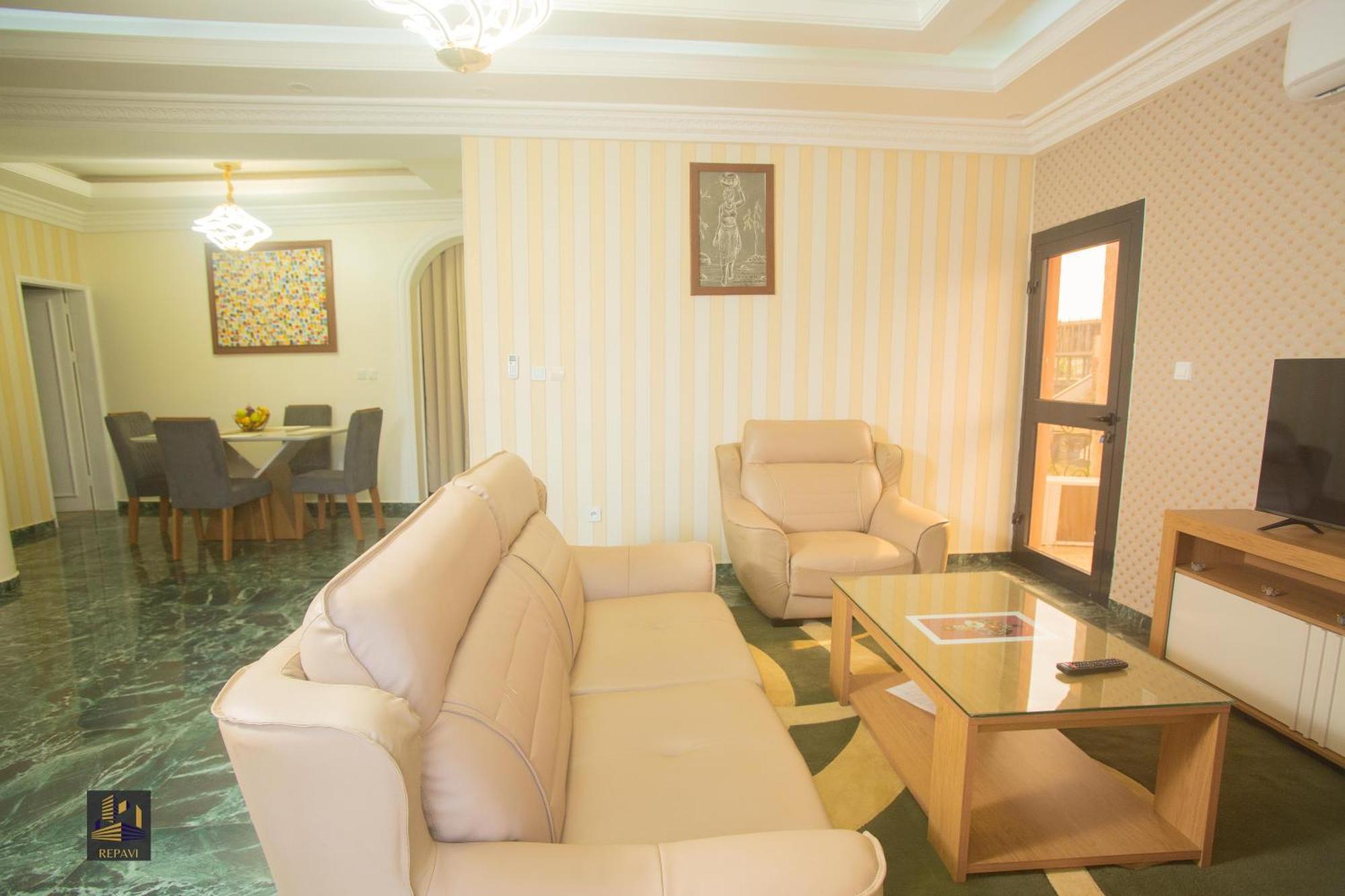 Repavi Lodge Яунде Экстерьер фото
