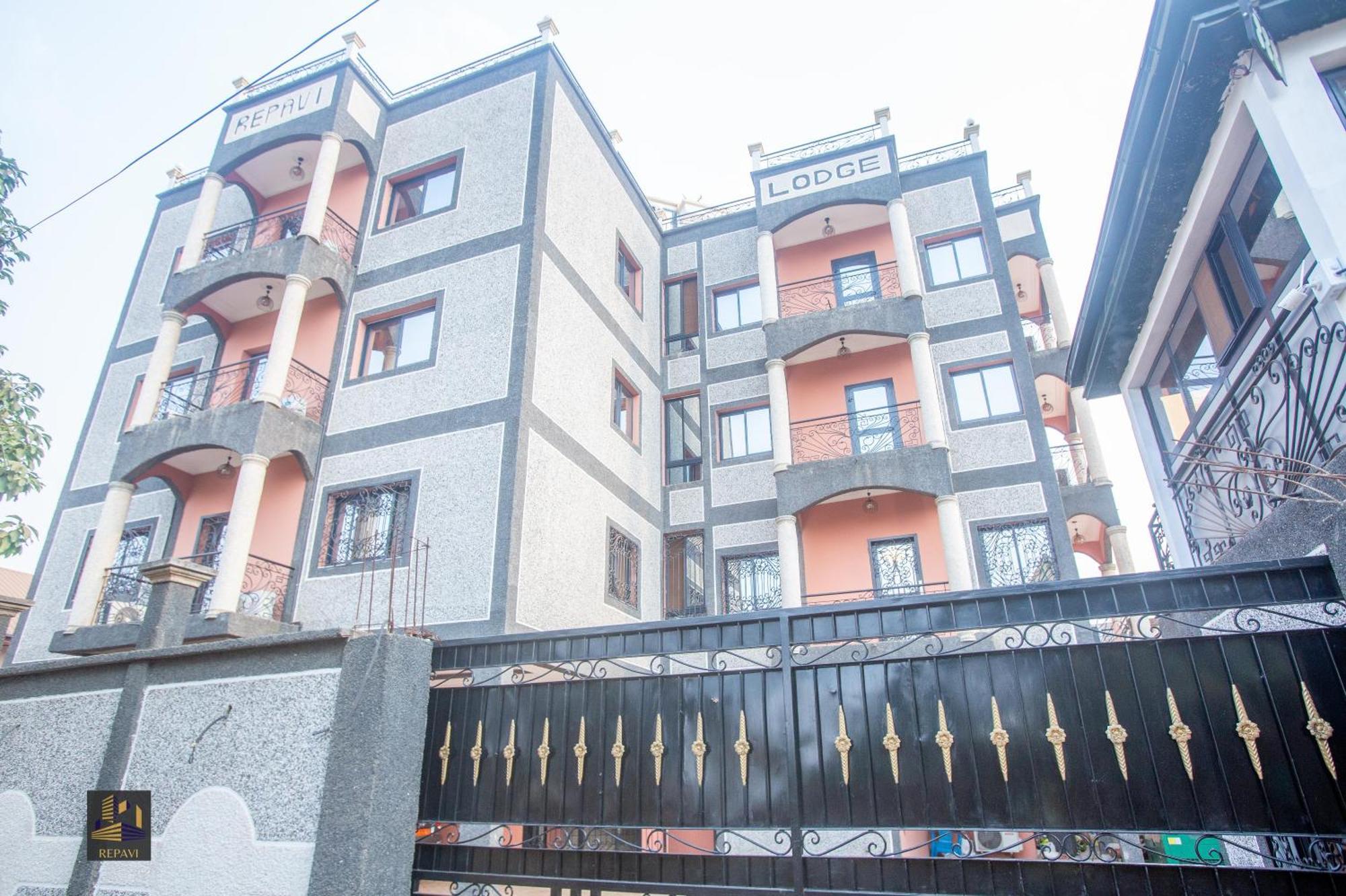 Repavi Lodge Яунде Экстерьер фото