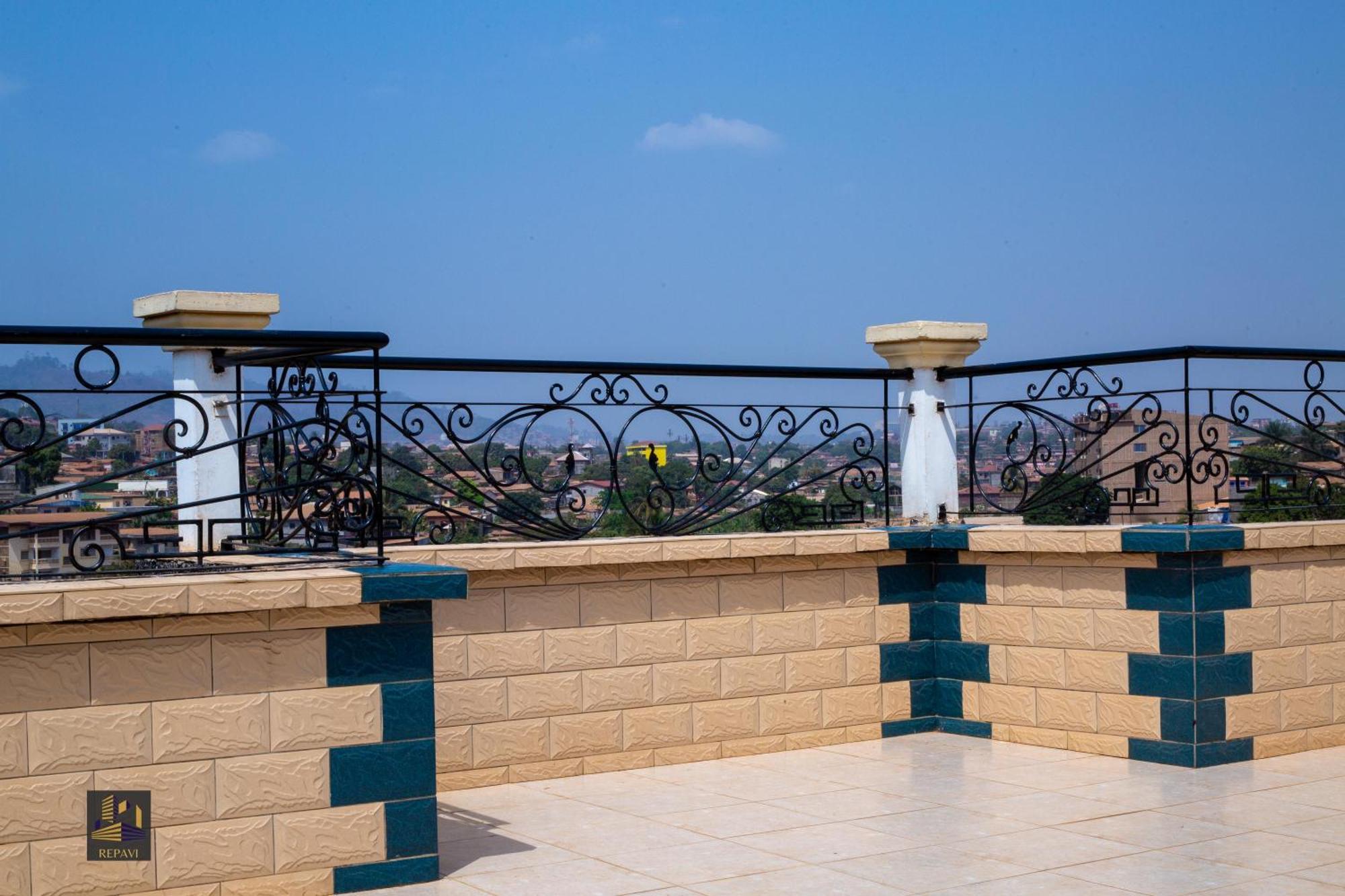 Repavi Lodge Яунде Экстерьер фото